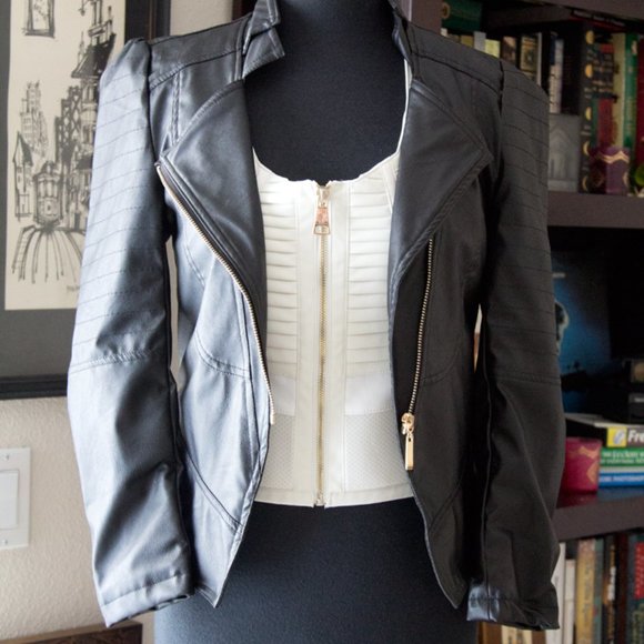 Women's Faux Leather Jacket By Qing Qing Fashion Asymmetrical Zip Closure - Picture 2 of 14